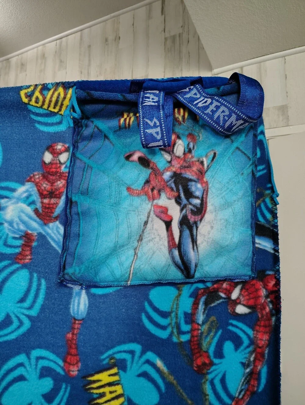 Marvel Spider-Man Blue & Red Fleece Throw Blanket/ Backpack 2004 Y2K RARE HTF